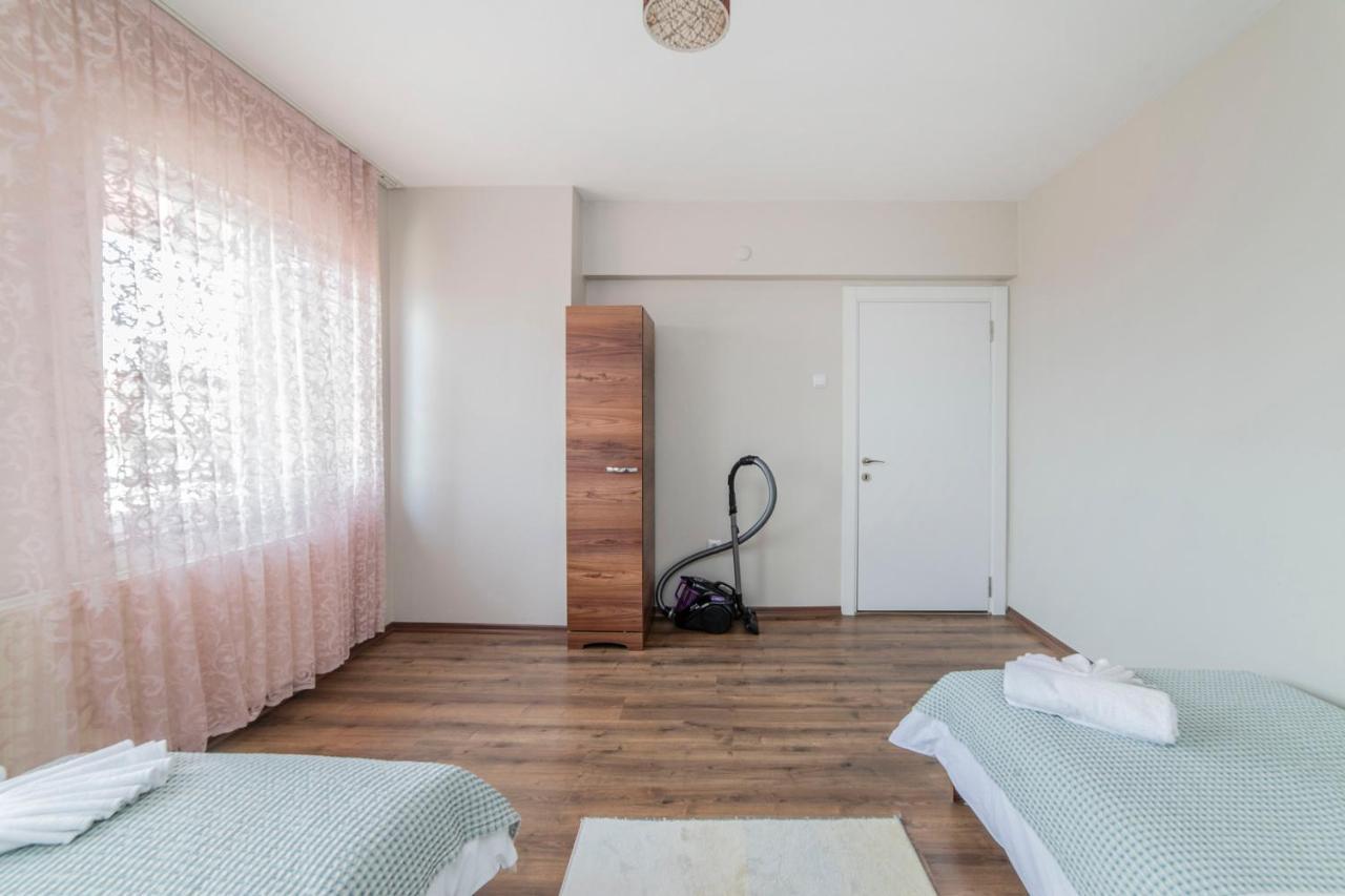 Centrally Located 2 Bedroom Apt With Netflix Bursa Exteriér fotografie