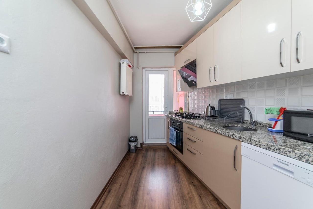Centrally Located 2 Bedroom Apt With Netflix Bursa Exteriér fotografie